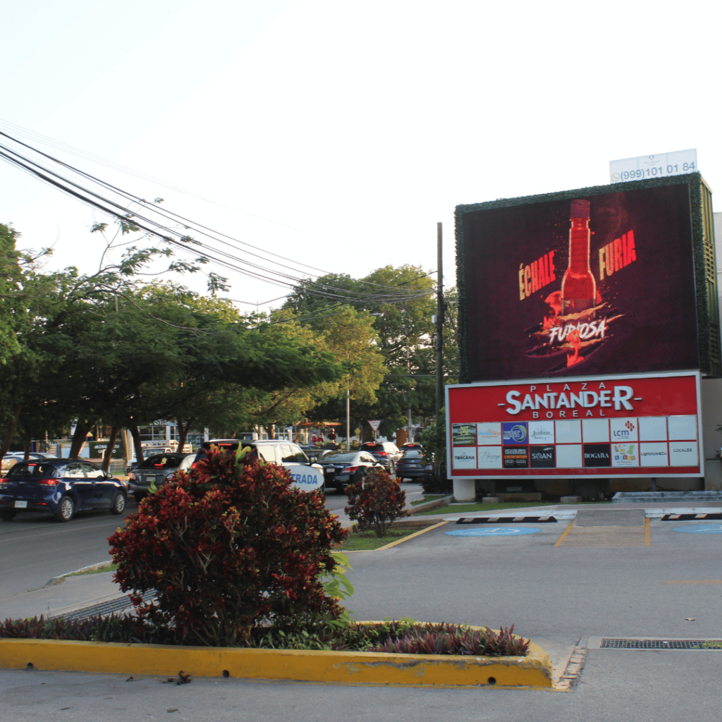 pantallas publicitarias flow image en avenida garcia lavin merida yucatan